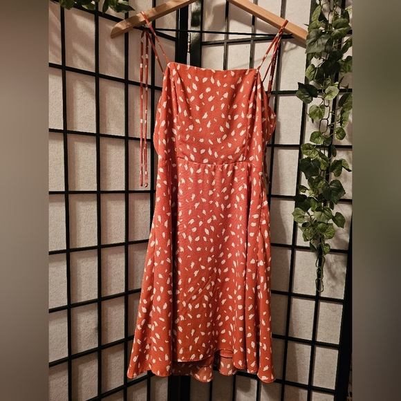 Lola Grace Tie Shoulder Dalmatian Mini Dress Size XS - Picture 2 of 5